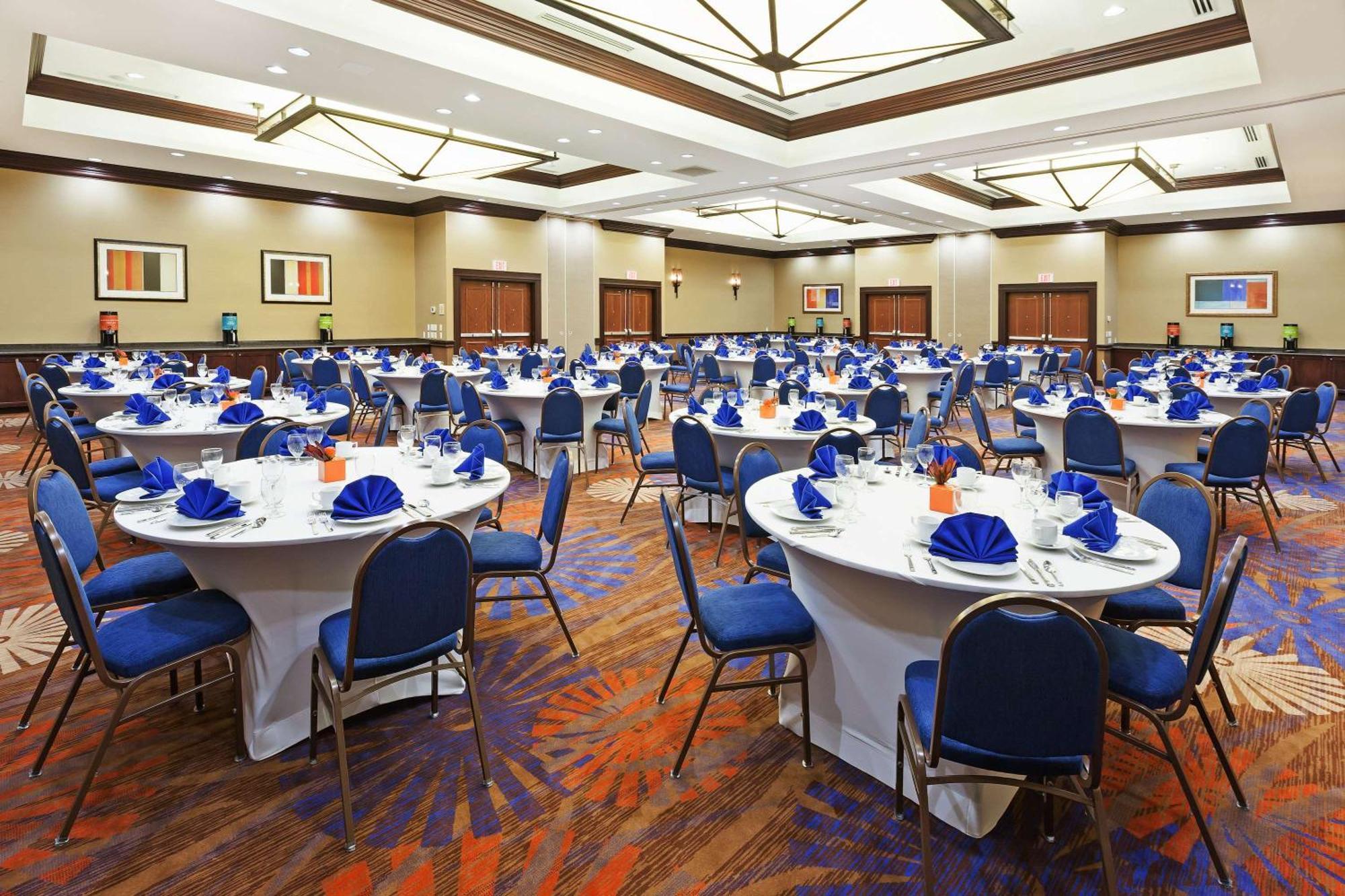 Hilton Garden 3*